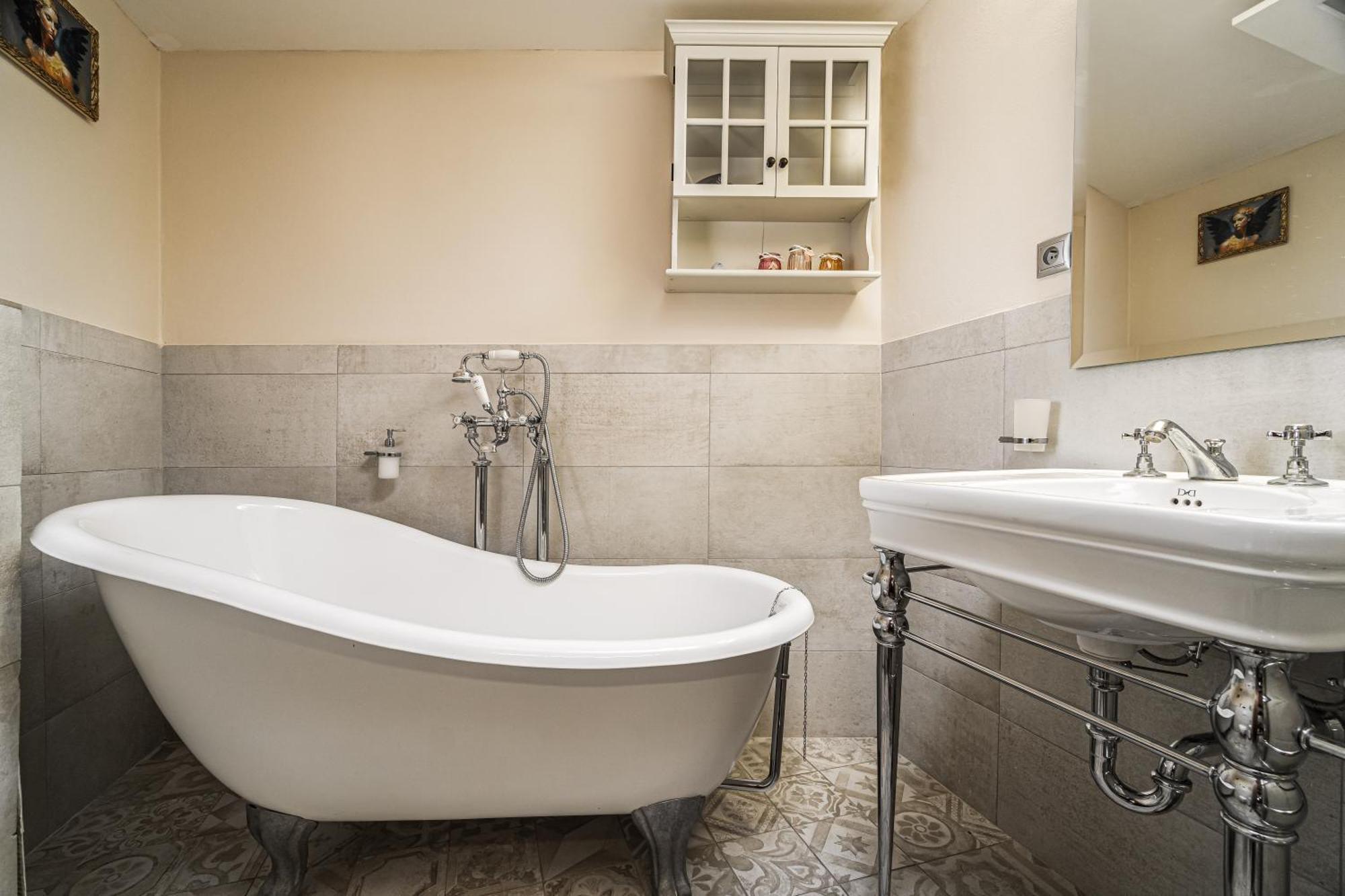 Luxurious And Royal Apartment In The Old Town Bratislava Exteriér fotografie